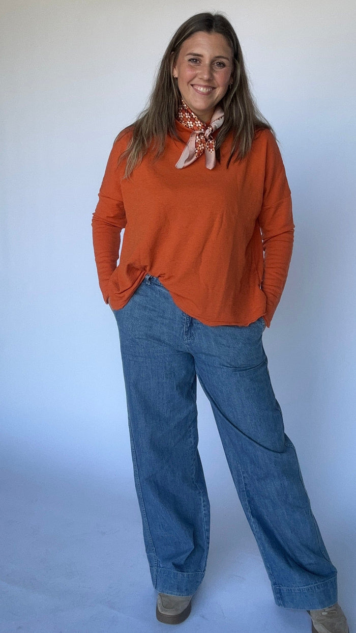 By Basics Genser By Basics- 4025 Rampegenser i ensfarget kunstkolonialen