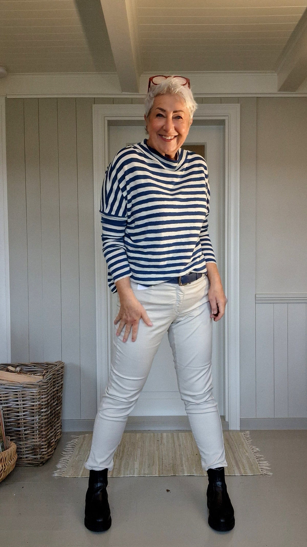 By Basics Genser By Basics- 4025 Rampegenser i striper kunstkolonialen