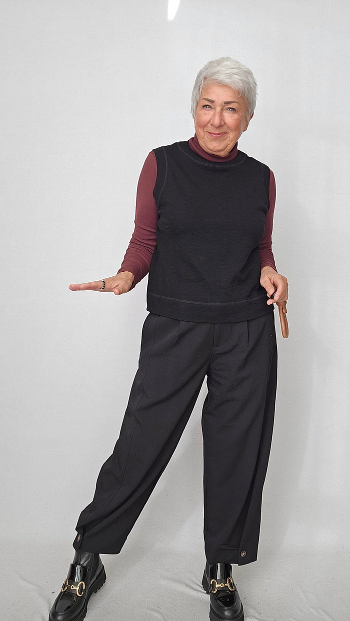 By Basics Genser By basics- 4318 Pologenser i bomull kunstkolonialen