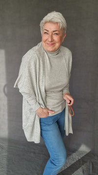 By Basics Genser By basics- 4318 Pologenser i bomull kunstkolonialen