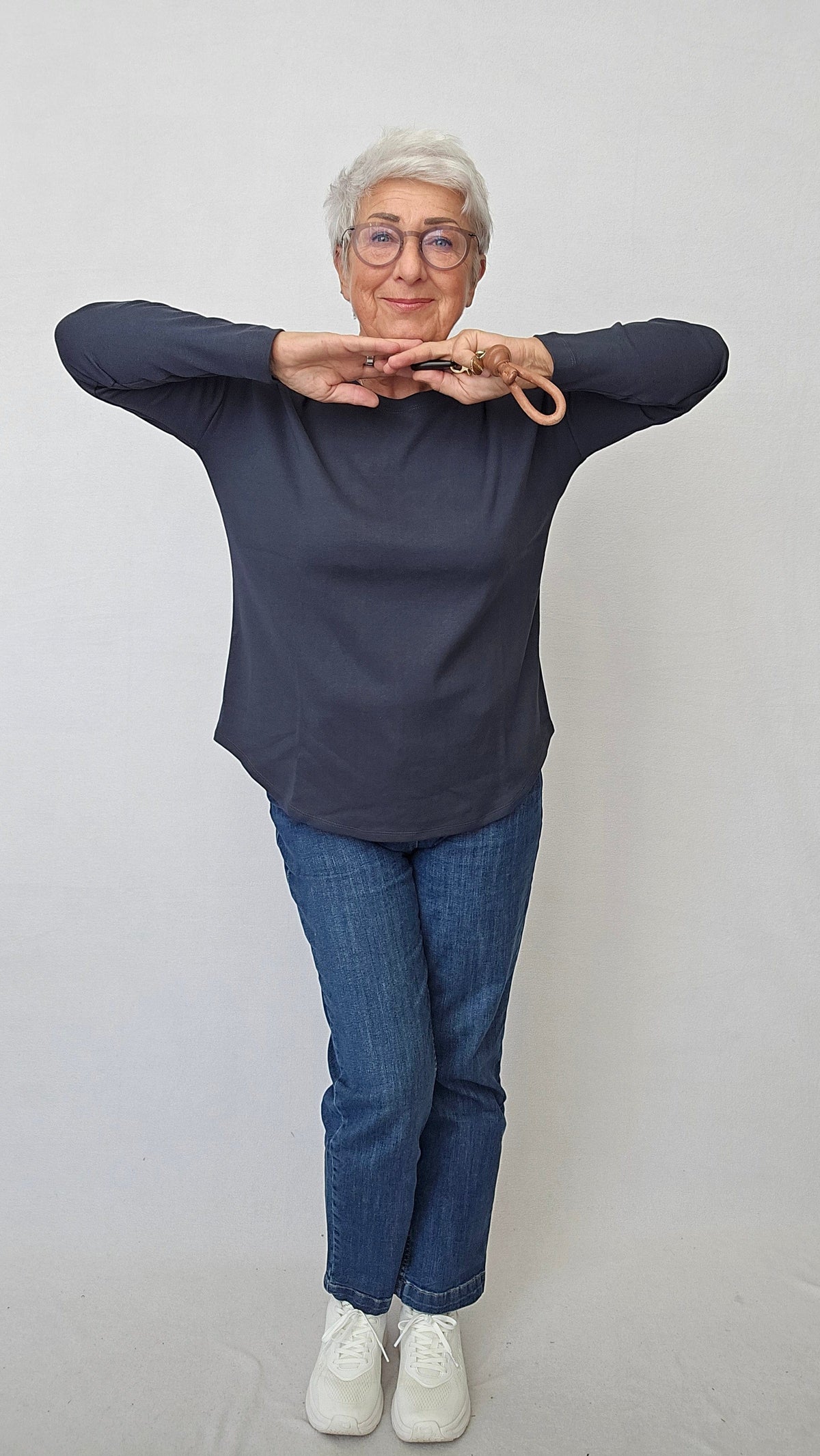 By Basics Genser Charcoal / S Cotton Sense By Basics- 4306 Basic bomullsgenser i løs modell kunstkolonialen