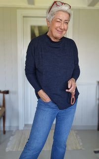 By Basics Genser S / Midnight blue melange By Basics- 4025 Rampegenser i ensfarget kunstkolonialen