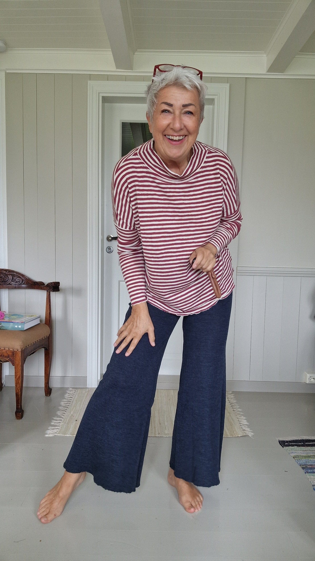 By Basics Genser S / Raw white/red earth By Basics- 4025 Rampegenser i striper kunstkolonialen