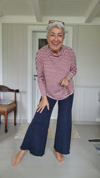 By Basics Genser S / Raw white/red earth By Basics- 4025 Rampegenser i striper kunstkolonialen