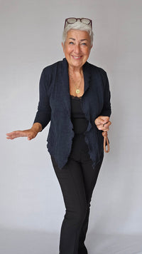 By Basics Klær & tilbehør Midnight Blue Melange / S By Basics- Short cardigan 8013 m/sjalskrave kunstkolonialen