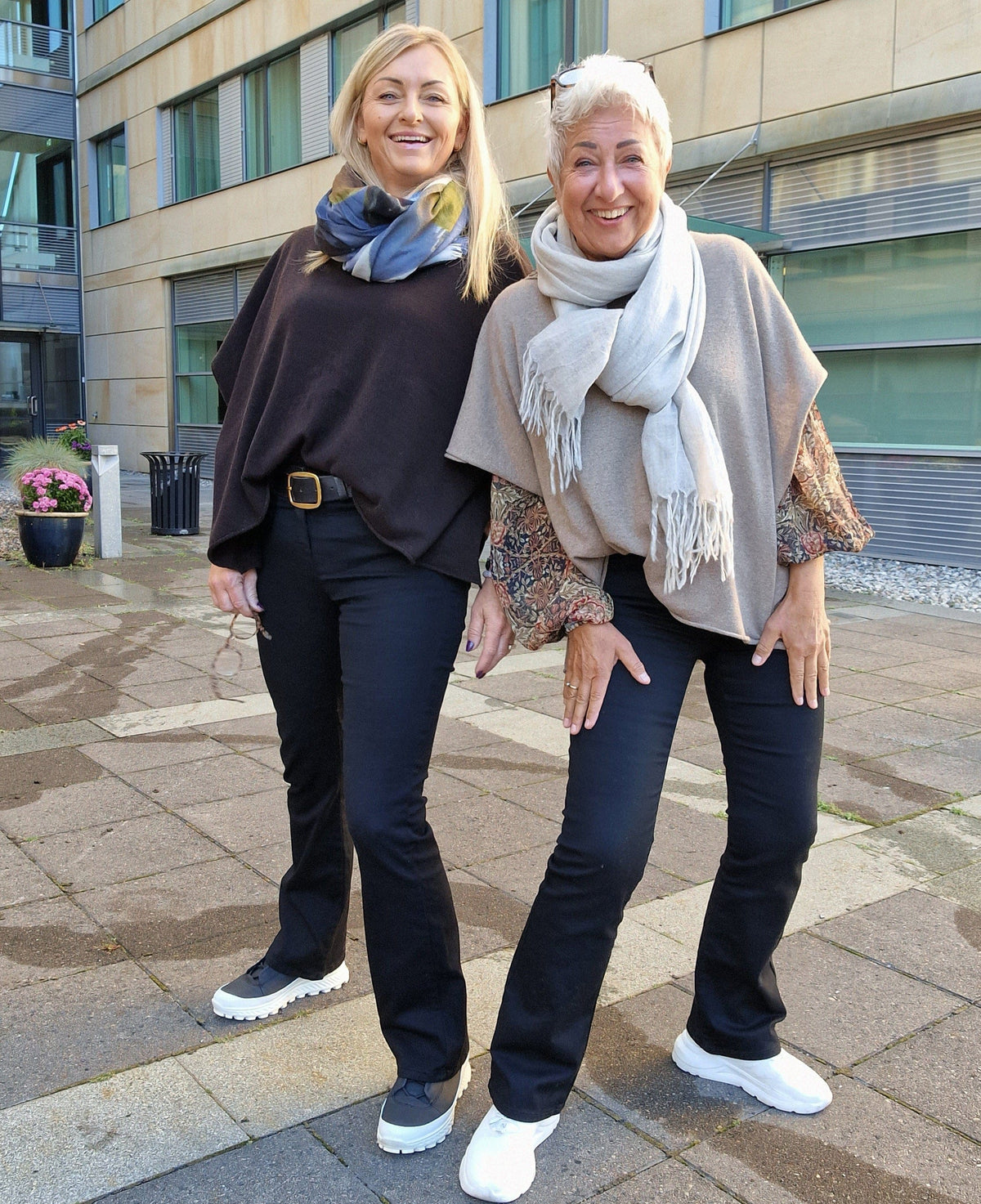 Cero Etage Bukse CRO- Magic fit jeans- flared leg sort 80 cm kunstkolonialen