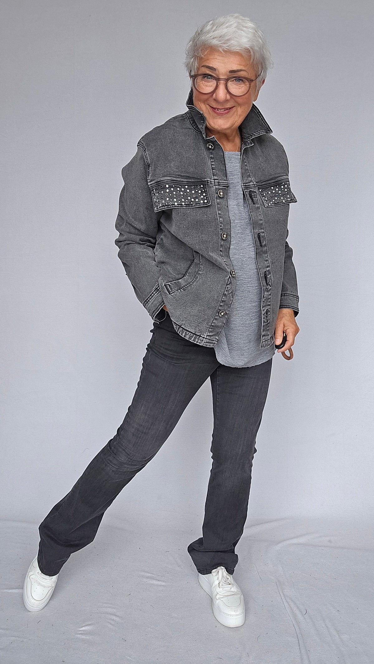 Cero Etage Jeansjakke S / Grey denim Cero Etage-  Jeansjakke i Grey Denim m/pynt på lommene kunstkolonialen