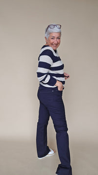 CRO Bukse 36 / Dark Blue CRO- Magic fit flared leg Ecru og Dark Blue kunstkolonialen