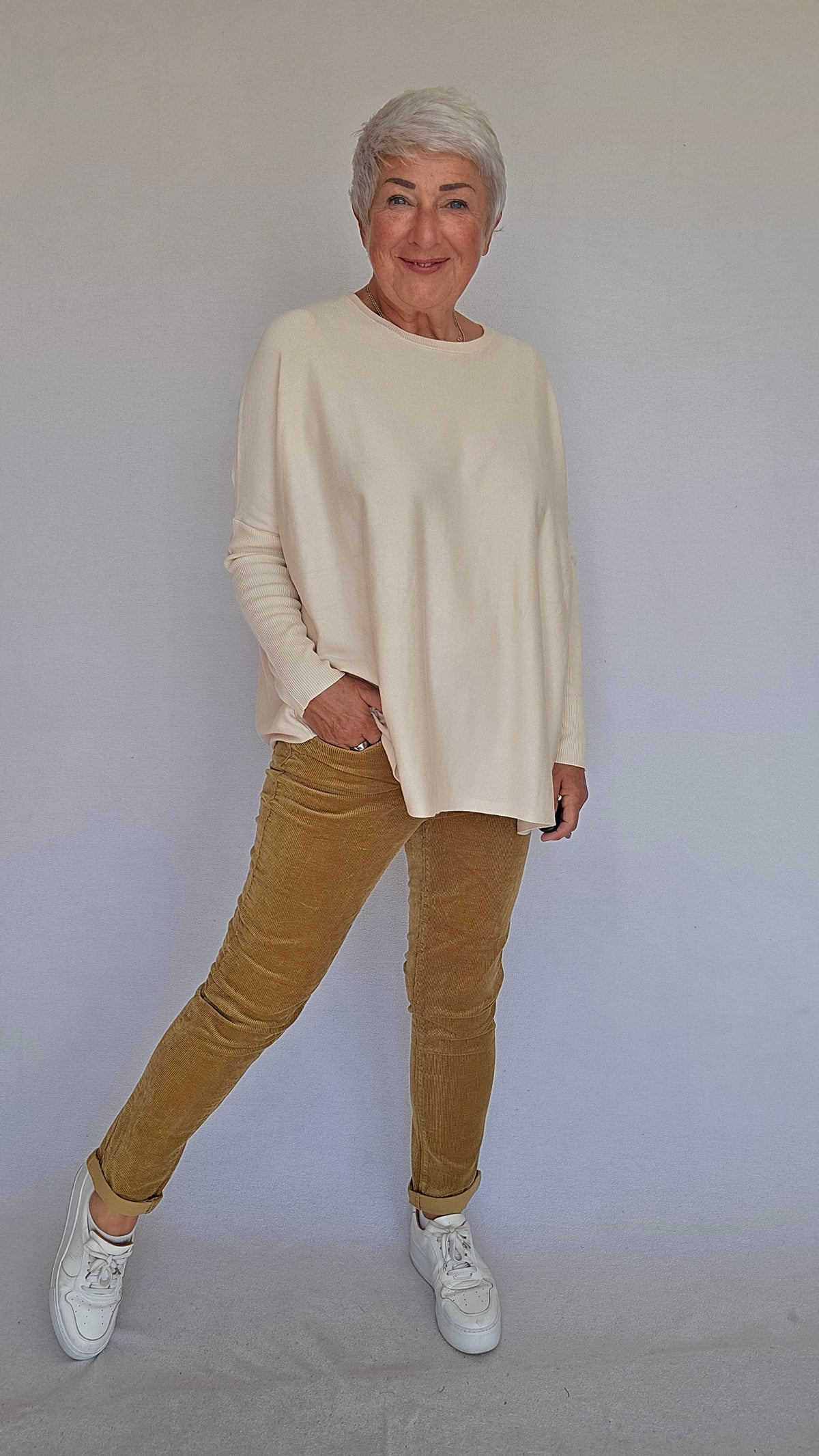 CRO Bukse CRO- Suzanne Cordfløyelsbukse (smale ben) kunstkolonialen