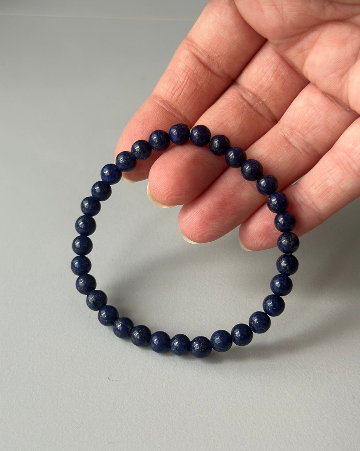 Leas Verden Armbånd Blå lapis Leas verden- Armbånd med forskjellige stein kunstkolonialen