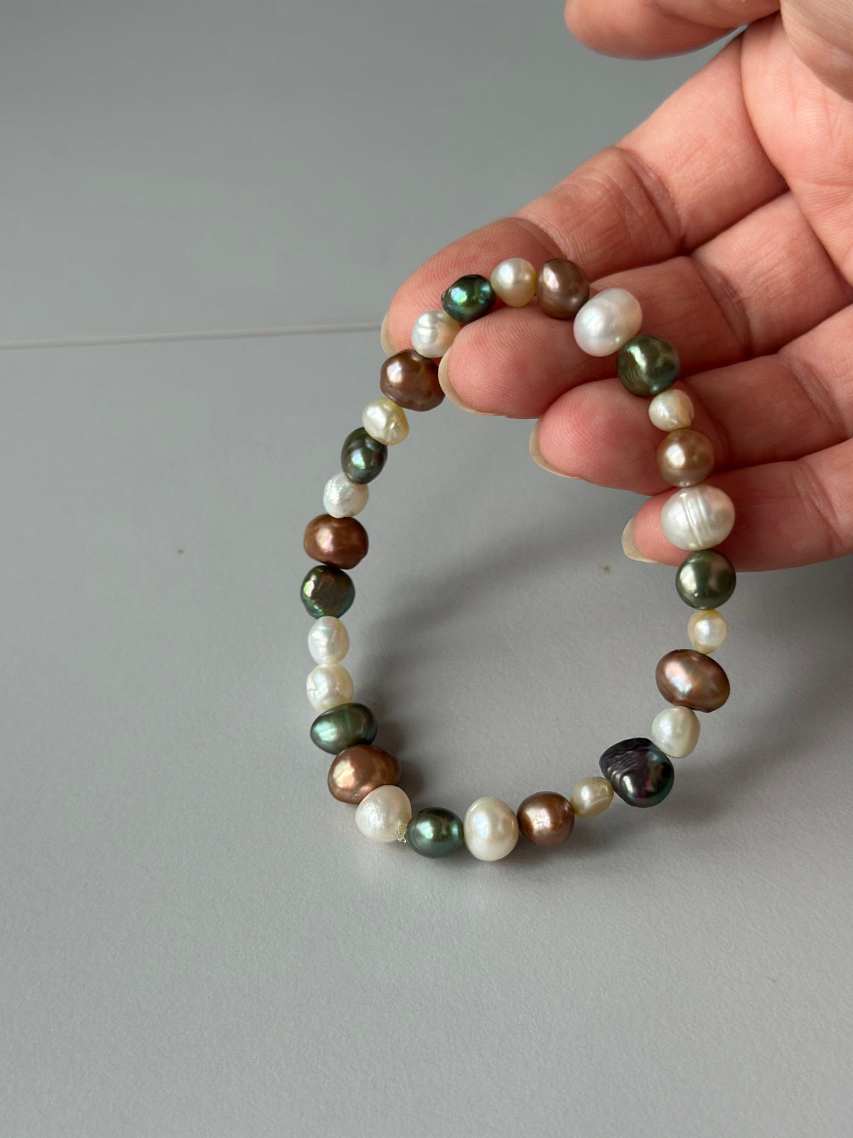 Leas Verden Armbånd Ferskvannsperler flerfarget Leas verden- Armbånd med forskjellige stein kunstkolonialen