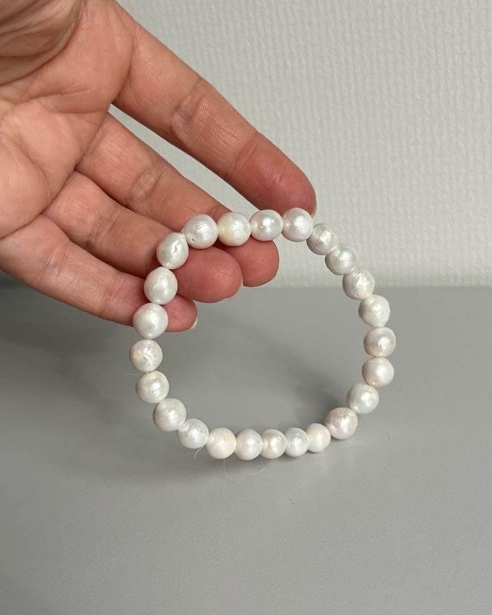 Leas Verden Armbånd Ferskvannsperler hvit Leas verden- Armbånd med forskjellige stein kunstkolonialen