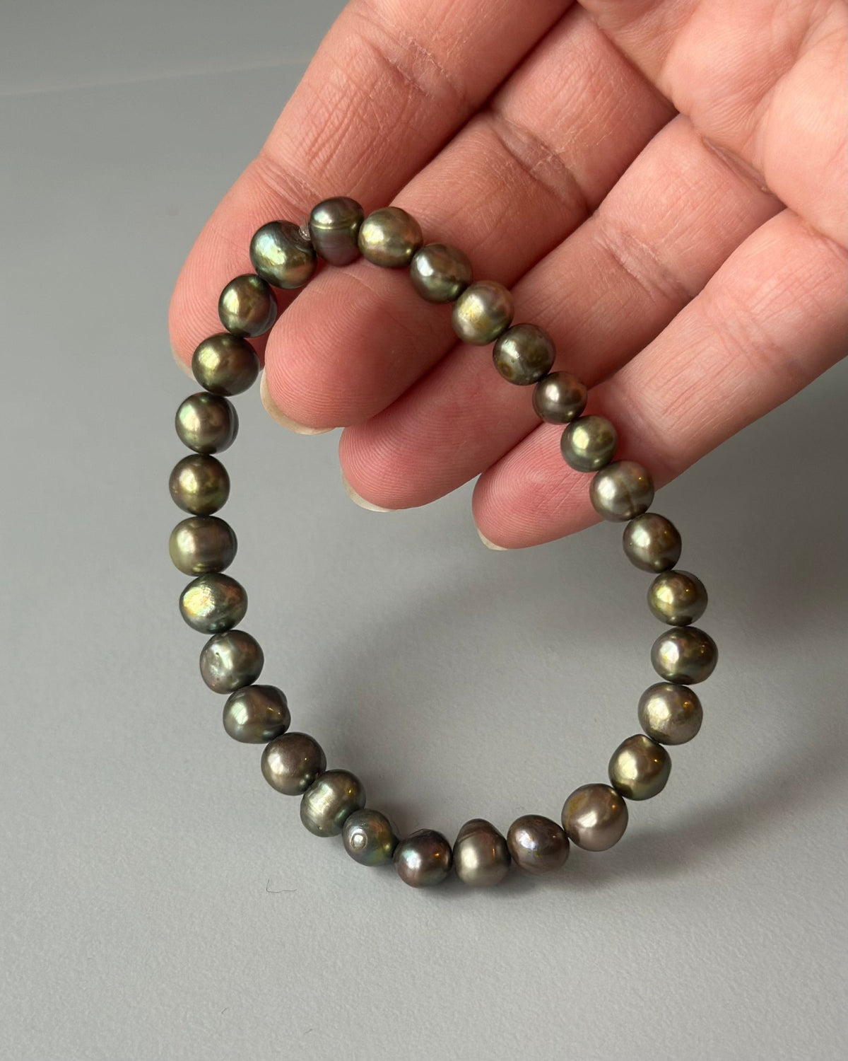 Leas Verden Armbånd Oliven ferskvannsperler Leas verden- Armbånd med forskjellige stein kunstkolonialen