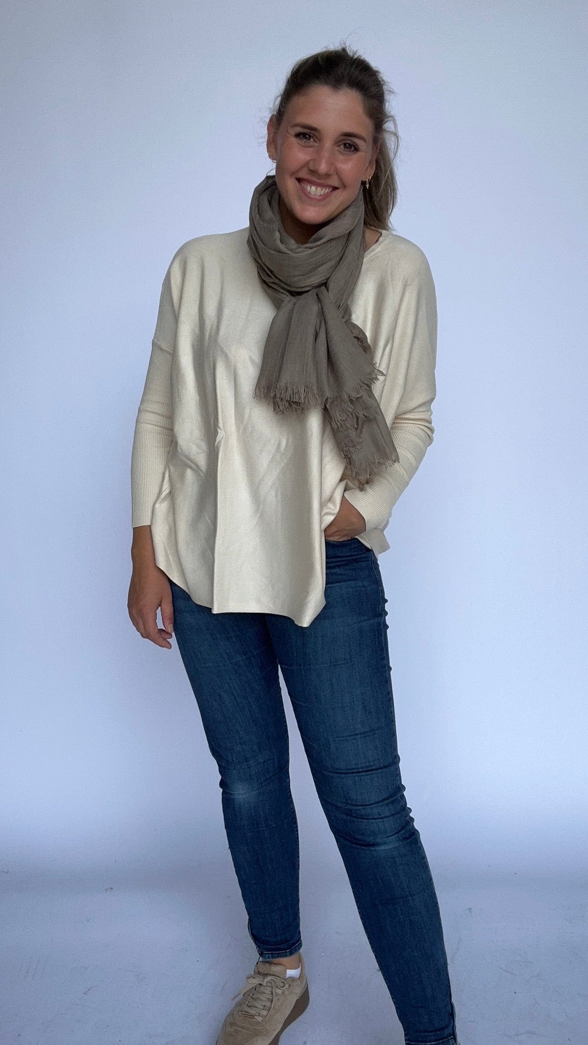 Leas Verden Skjerf Beige Leas verden- Ulrikke skjerf i bomull og modal kunstkolonialen