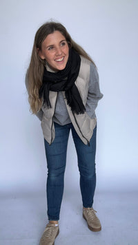 Leas Verden Skjerf Black Leas verden- Ulrikke skjerf i bomull og modal kunstkolonialen