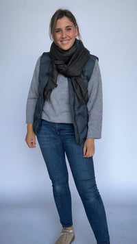 Leas Verden Skjerf Charcoal Leas verden- Ulrikke skjerf i bomull og modal kunstkolonialen