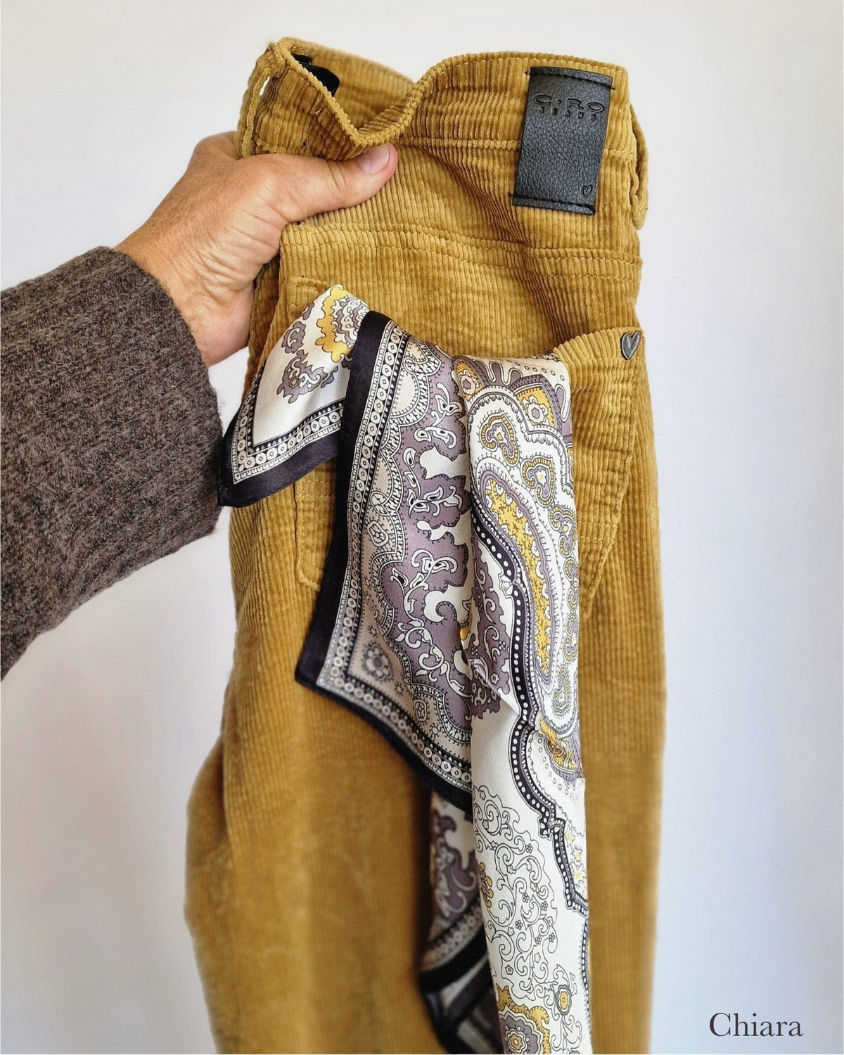 Leas Verden Skjerf Chiara Leas Verden- Silkeskjerf 53 x 53 cm kunstkolonialen