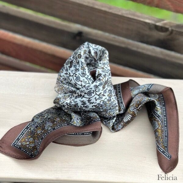 Leas Verden Skjerf Leas Verden- Silkeskjerf 53 x 53 cm kunstkolonialen