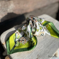 Leas Verden Skjerf Leas Verden- Silkeskjerf 53 x 53 cm kunstkolonialen