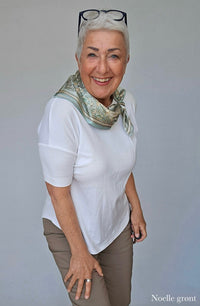 Leas Verden Skjerf Leas Verden- Silkeskjerf 53 x 53 cm kunstkolonialen