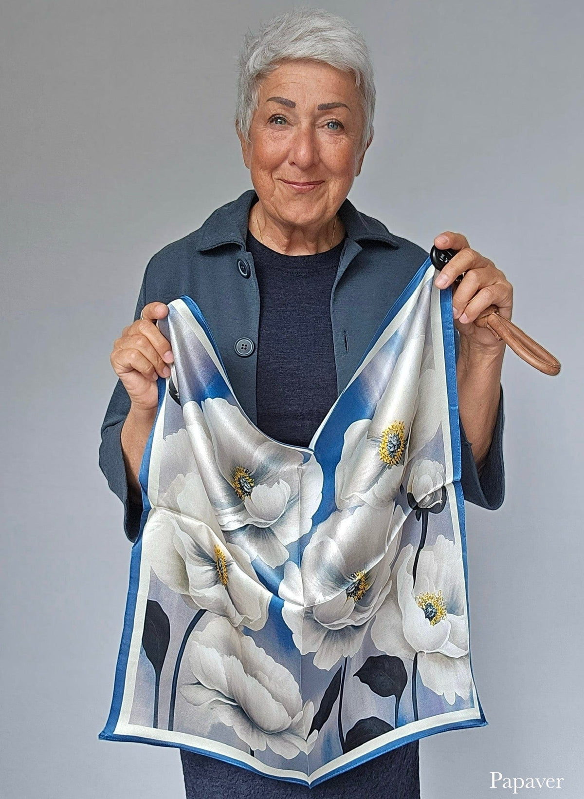 Leas Verden Skjerf Leas Verden- Silkeskjerf 53 x 53 cm kunstkolonialen