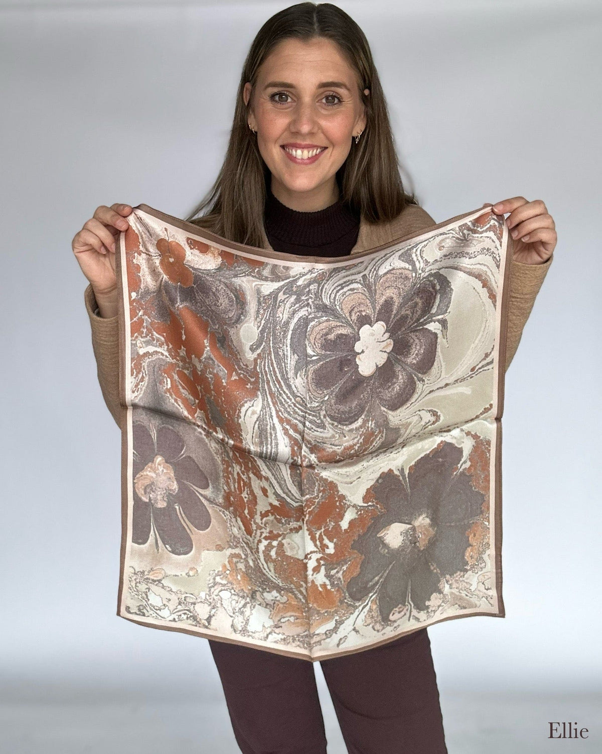 Leas Verden Skjerf Leas Verden- Silkeskjerf 53 x 53 cm kunstkolonialen