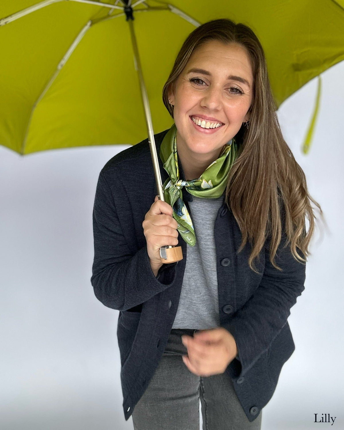 Leas Verden Skjerf Leas Verden- Silkeskjerf 53 x 53 cm kunstkolonialen