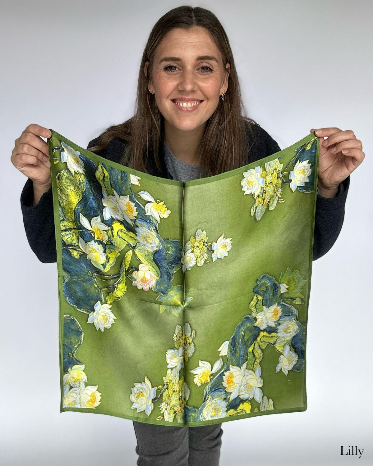 Leas Verden Skjerf Lilly Leas Verden- Silkeskjerf 53 x 53 cm kunstkolonialen