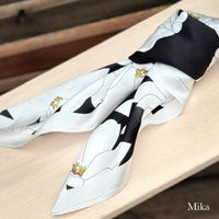 Leas Verden Skjerf Mika Leas Verden- Silkeskjerf 53 x 53 cm kunstkolonialen