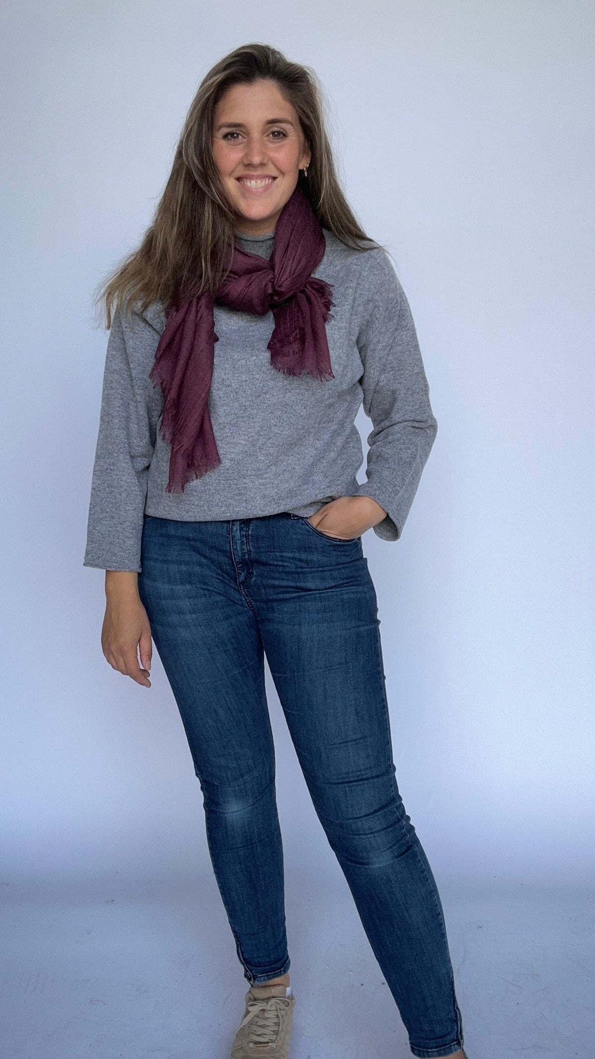 Leas Verden Skjerf Plum Leas verden- Ulrikke skjerf i bomull og modal kunstkolonialen