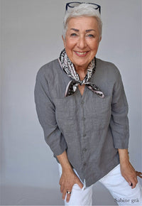 Leas Verden Skjerf Sabine grå Leas Verden- Silkeskjerf 53 x 53 cm kunstkolonialen