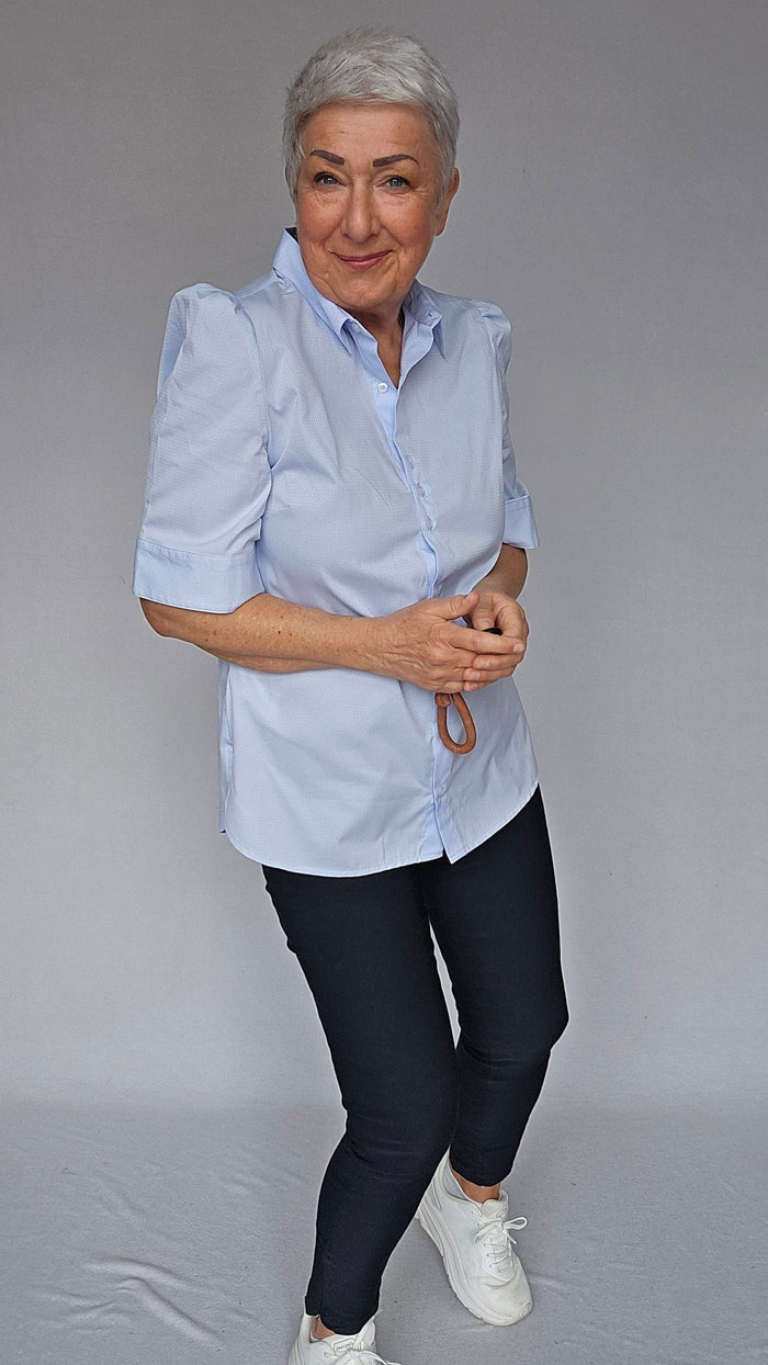 Lundgaard Cardigan Lyseblå / 36 Lundgaard- Skjorte med 3/4 arm og puffermer kunstkolonialen