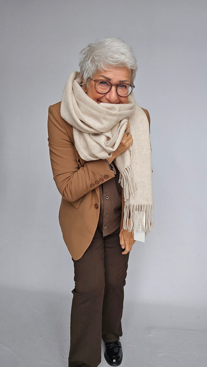 Masai Skjerf Beige Masai- Anna skjerf i 100% ull kunstkolonialen