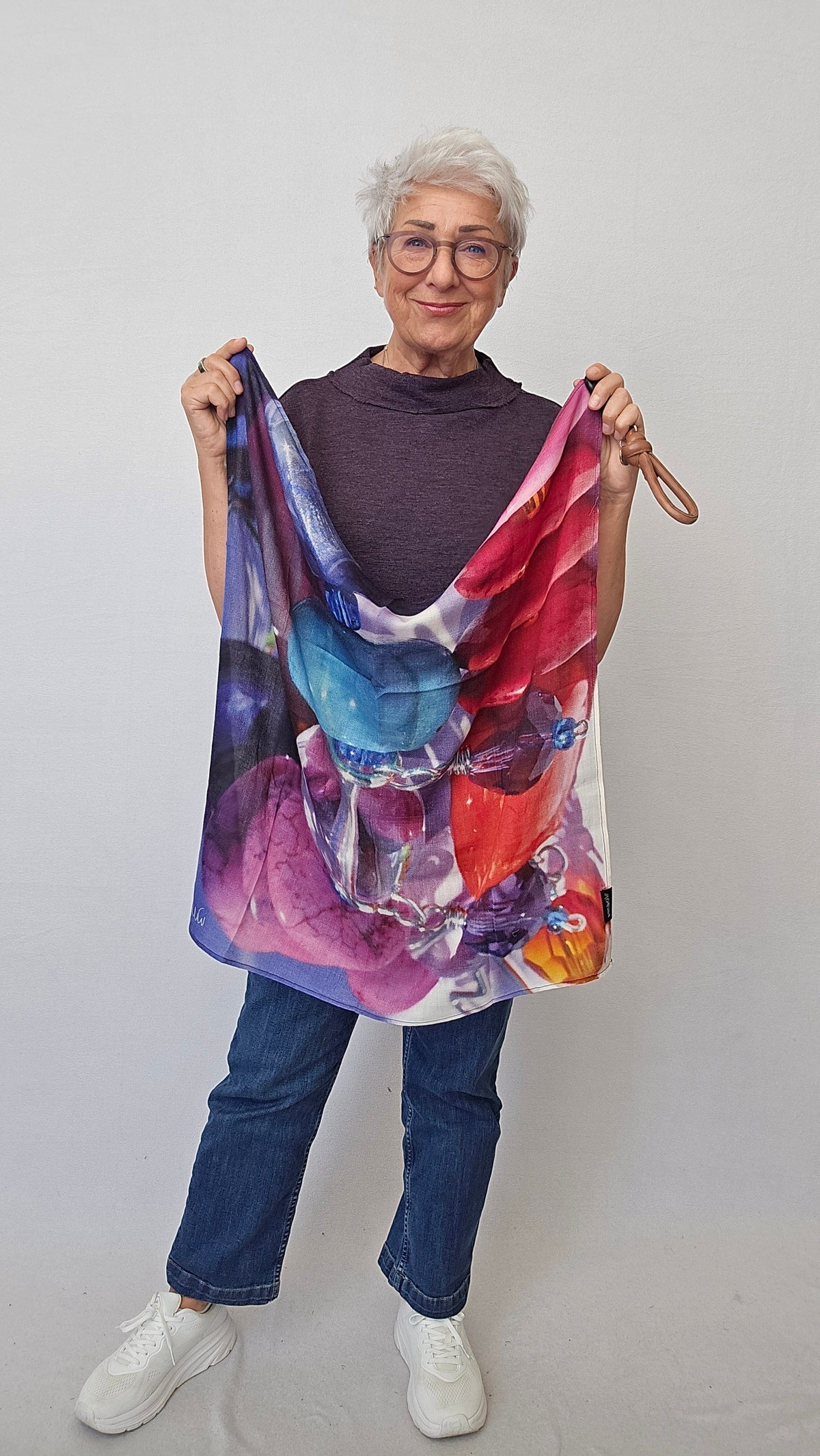 Wilhelmine Skjerf Lille Fryd Wilhelmine- Lite Wilhelmineskjerf i ull/silke 70 x 70 kunstkolonialen