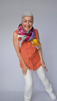 Wilhelmine Skjerf Wilhelmine-NYHET! Wilhelmineskjerf i ull/silke kunstkolonialen