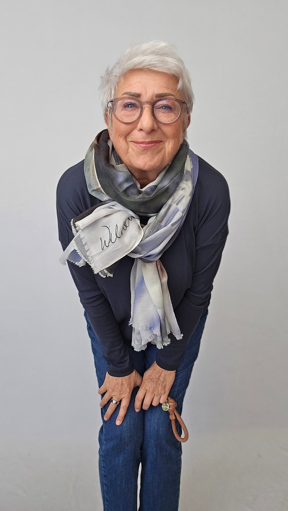 Wilhelmine Skjerf Wilhelmine- Wilhelmineskjerf i ull/silke kunstkolonialen