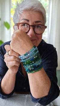 Wilhelmine Smykker Smykker Wilhelmine smykker- Strikkarmbånd m/Swarovski krystall 8mm kunstkolonialen