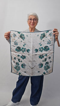 Leas Verden- Silkeskjerf 53 x 53 cm