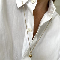 BUD TO ROSE Halssmykke BUD TO ROSE- Stella Bead Long Necklace kunstkolonialen