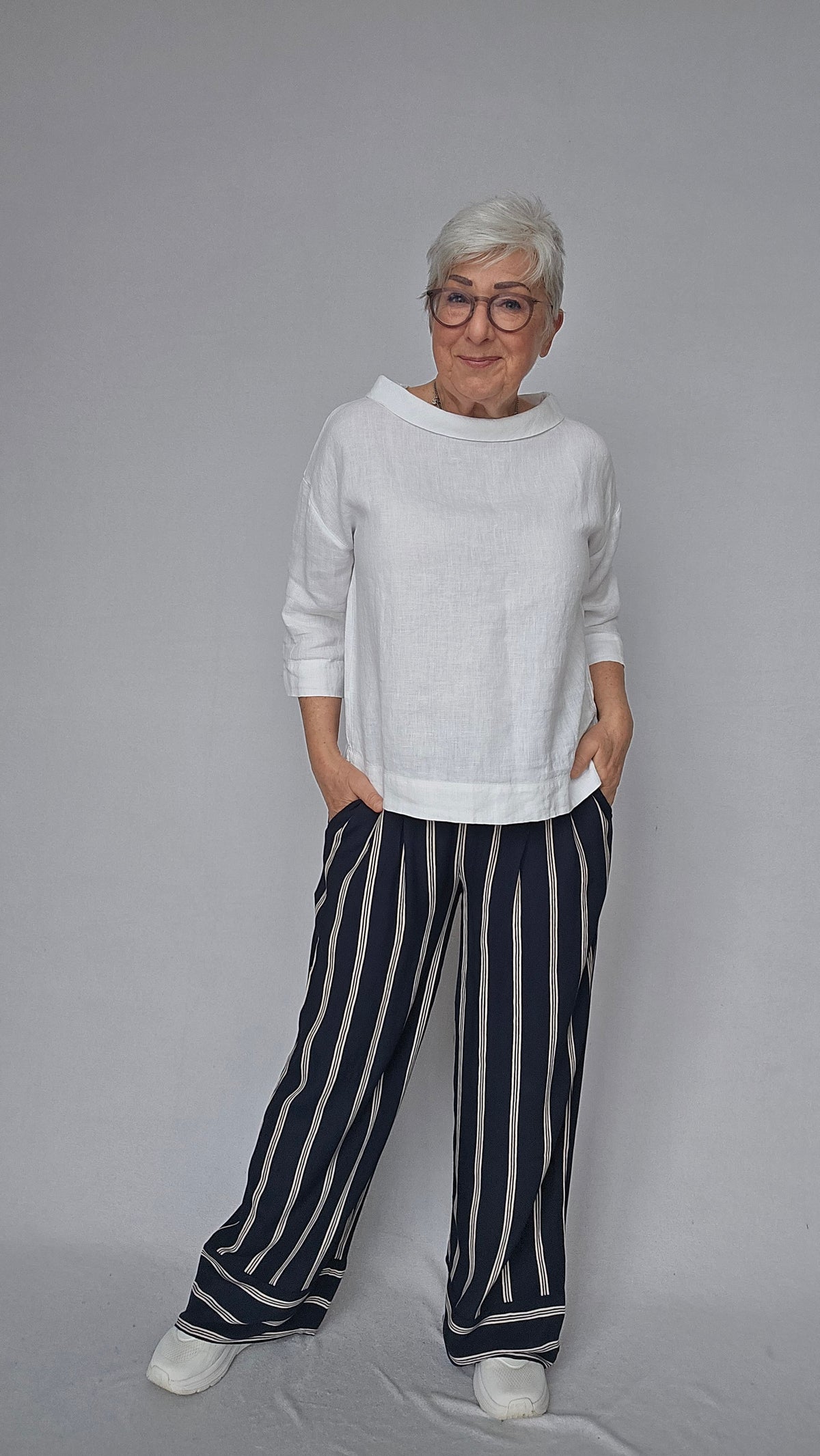 By basics Bluse OWN by basics- 11001 Jackie lintopp med krage (KORT) kunstkolonialen