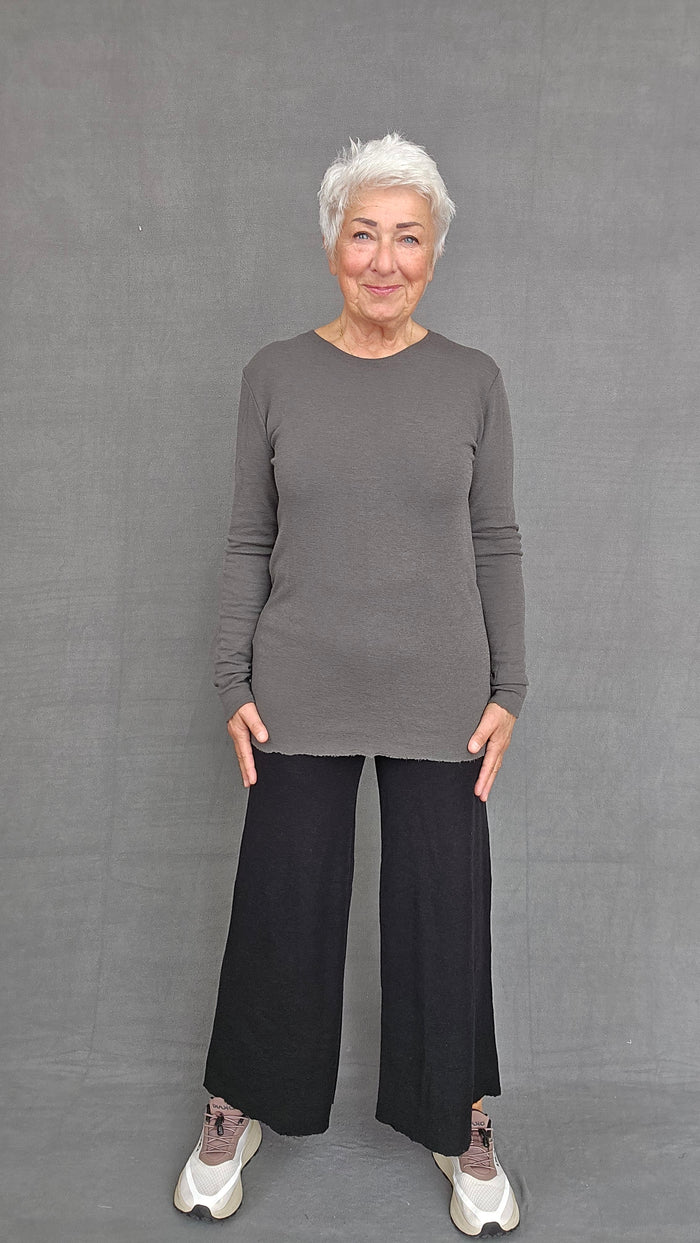 By Basics Genser Black coffee / S by basics- 4014 Lang genser unisex kunstkolonialen