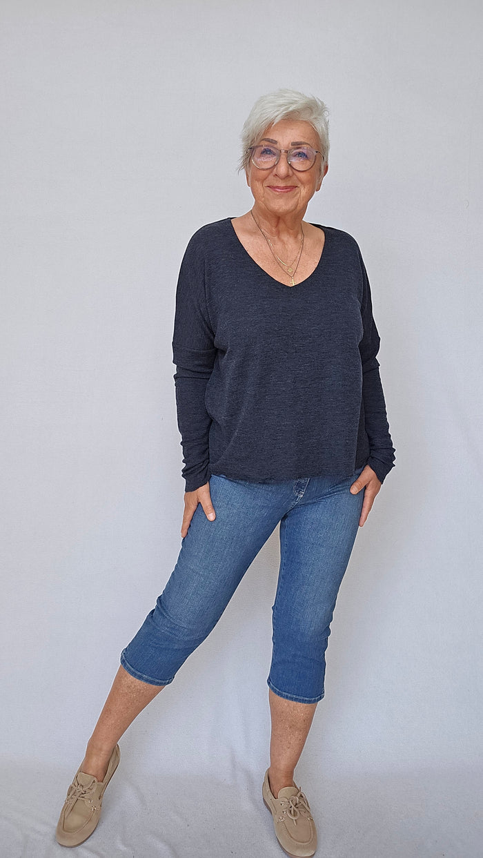 By Basics Genser by basics- 4027 Løs genser m/dyp V-hals kunstkolonialen