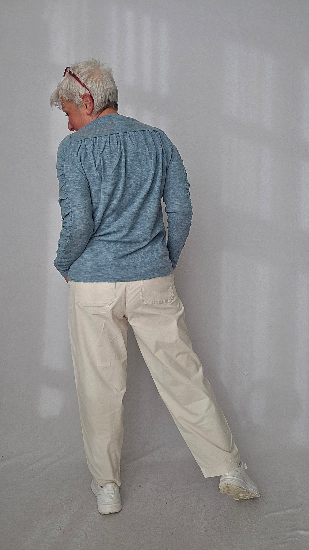 By basics Genser by basics- 4062 genser m/detaljer på ermene kunstkolonialen