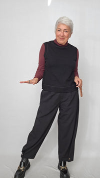 By Basics Genser By basics- 4318 Pologenser i bomull kunstkolonialen