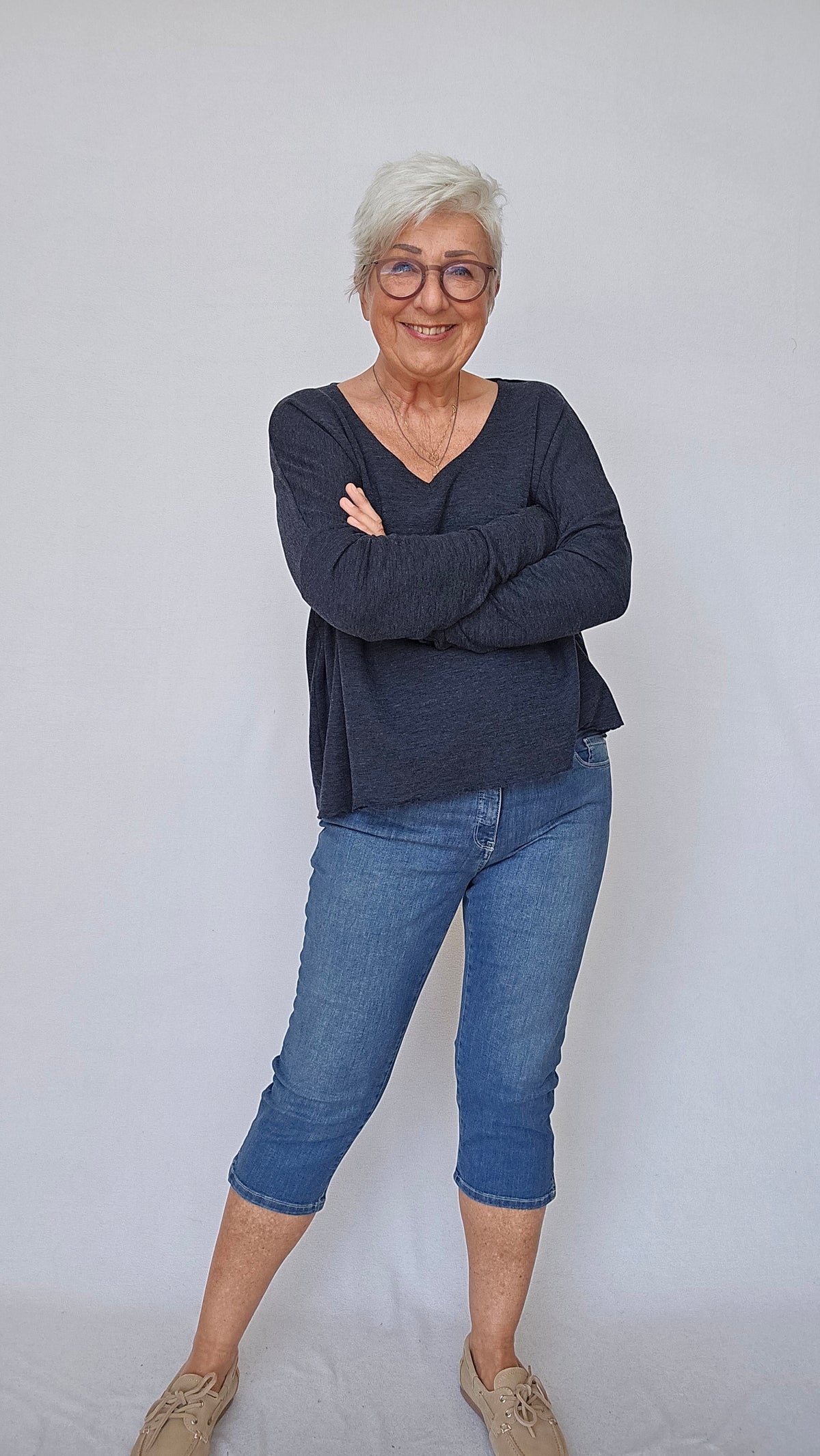 By Basics Genser S / Midnight blue melange by basics- 4027 Løs genser m/dyp V-hals kunstkolonialen