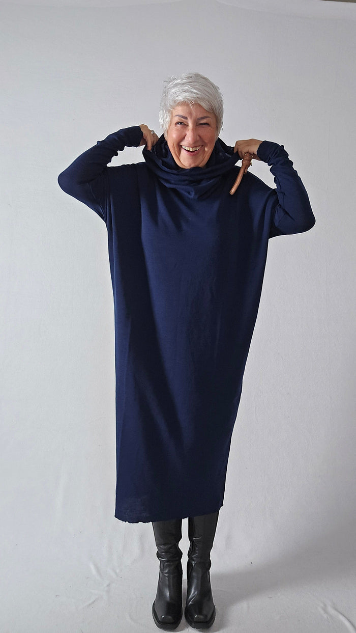 By basics Kjole by basics- 7028 Vid kjole m/rullekrave kunstkolonialen