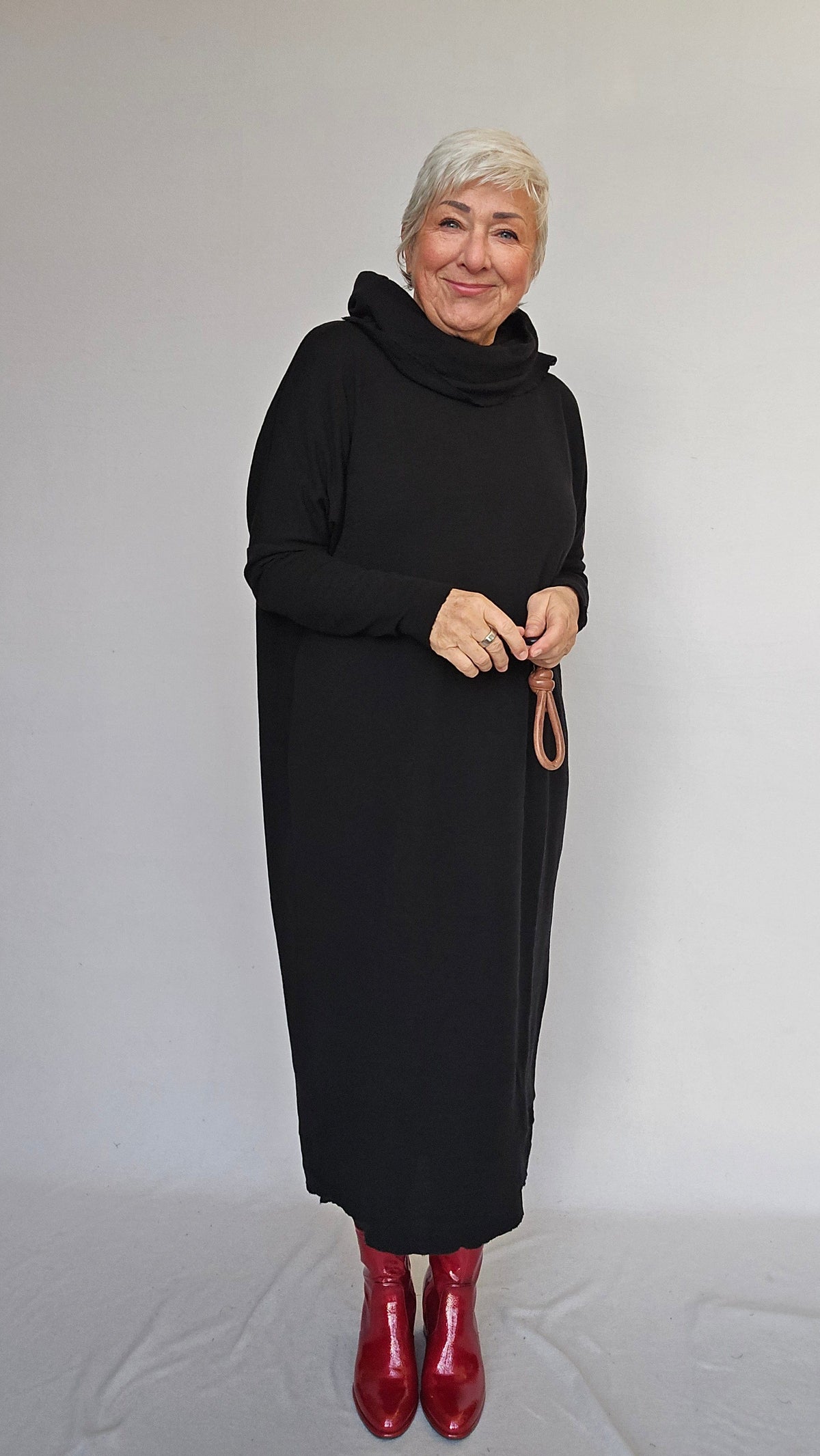 By basics Kjole by basics- 7028 Vid kjole m/rullekrave kunstkolonialen