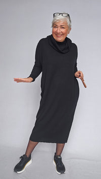 By basics Kjole by basics- 7028 Vid kjole m/rullekrave kunstkolonialen