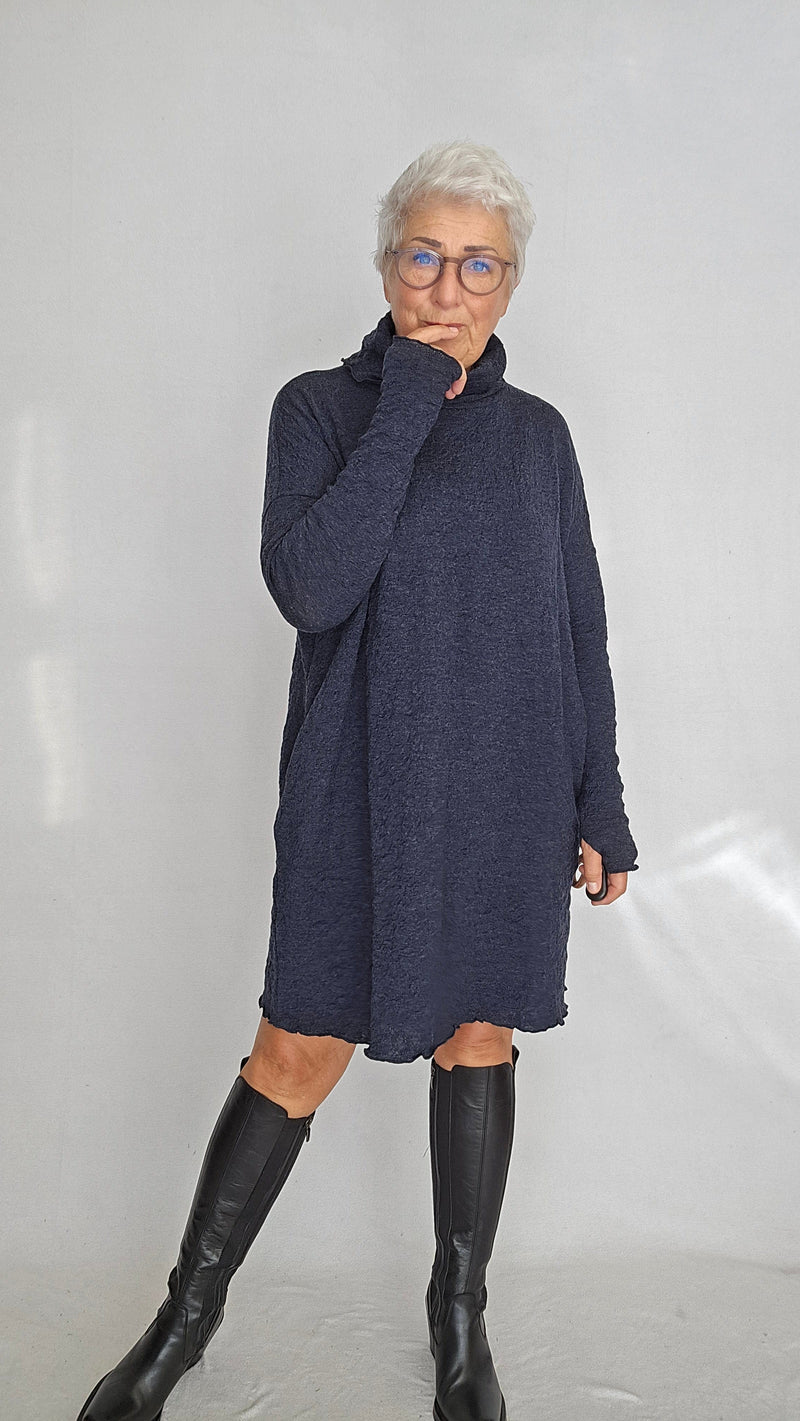 By basics Kjole Midnight blue melange / XS/S By basics- 7501 Kjole med rollneck i merino bubble wool kunstkolonialen