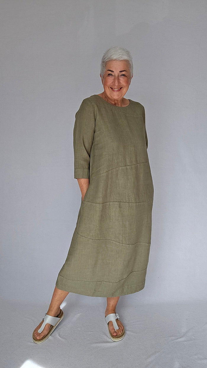 By Basics Kjole OWN By Basics- 11000 Lang lekker linkjole kunstkolonialen